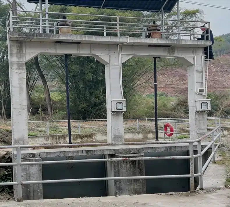 Hydropower station gate